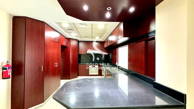 HUGE 3BHK +MAID || WORLD CLASS AMENITIES || 2-PARKINKS63744426665858112