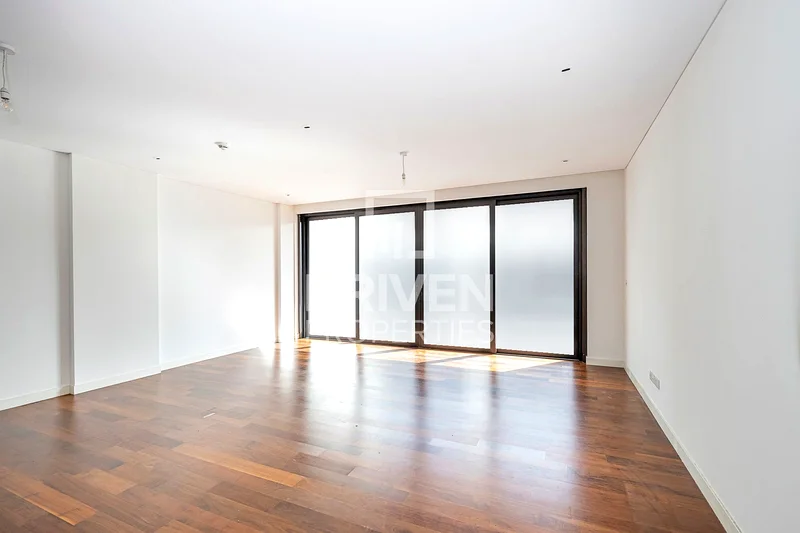 Spacious and Bright | Multiple Options Available63948478431875113