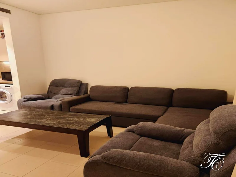 مؤثث | جاهز للانتقال | عصري | طابق عالي63757760542978111