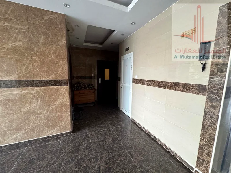 للبيع مبنى في منطقة الرشيدية 2، موقع استثنائي جدًا جدًا63885667242242112