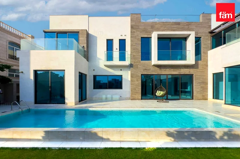 Elegant 7BR Villa | Pool | Jacuzzi | Beachside63915154049538110