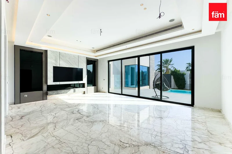 Elegant 7BR Villa | Pool | Jacuzzi | Beachside63915154049538112