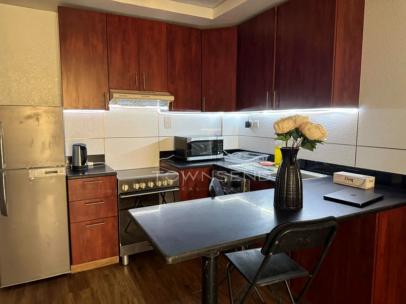Spacious Layout | Vacant | Skyline Views64040037430018113