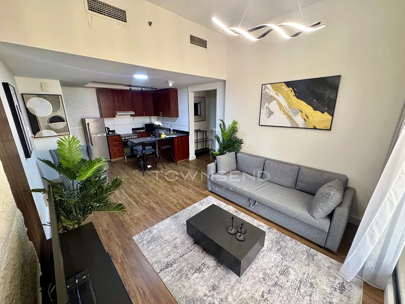 Spacious Layout | Vacant | Skyline Views64040037430018111