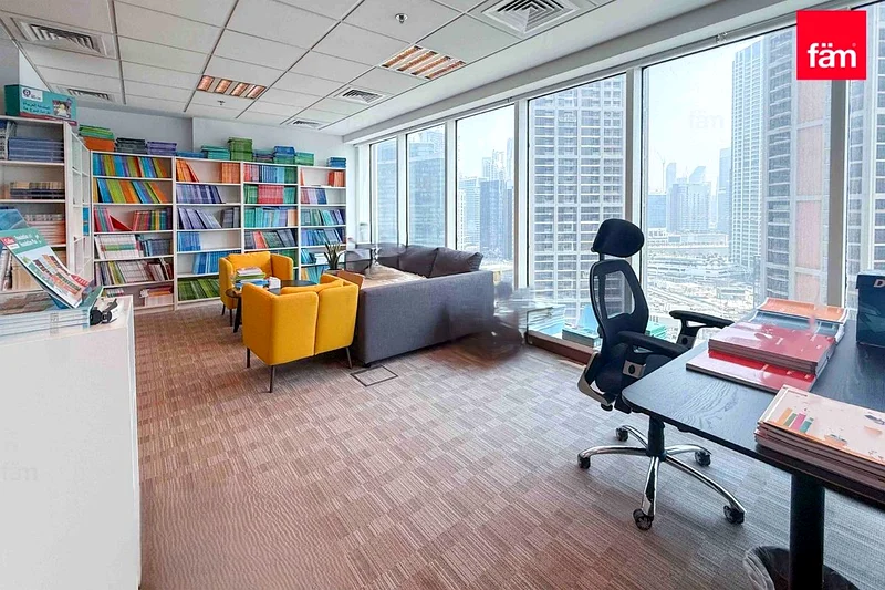 CLOSE TO METRO | GRADE A | FITTED63826764077953112