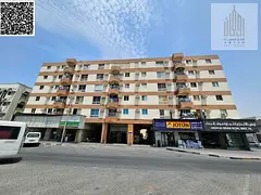 Commercial building for sale with excellent income and great location