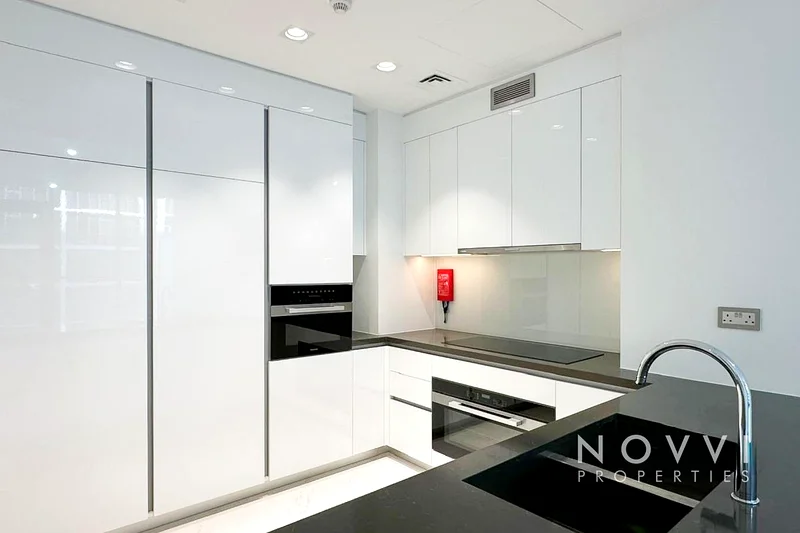 Corner Unit | High Floor | Gym and Swimming Pool64010001108993113
