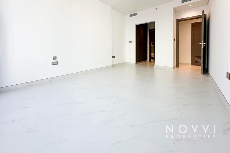 Corner Unit | High Floor | Gym and Swimming Pool64010001108993110