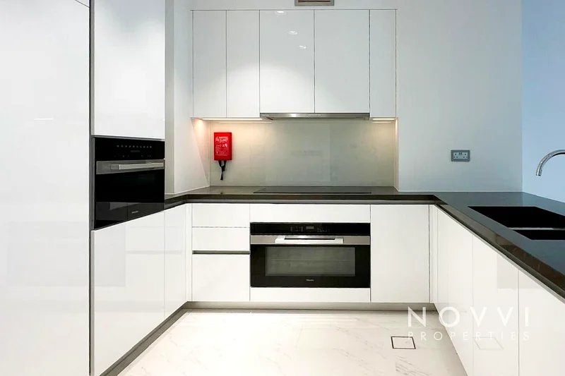Corner Unit | High Floor | Gym and Swimming Pool64010001108993112