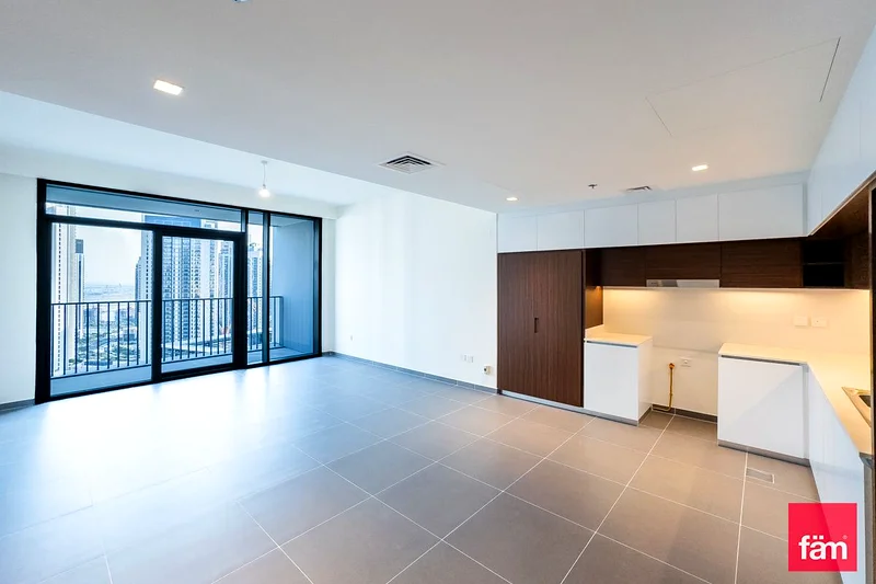 Waterfront Community | High-Floor | Community View64026024137730110