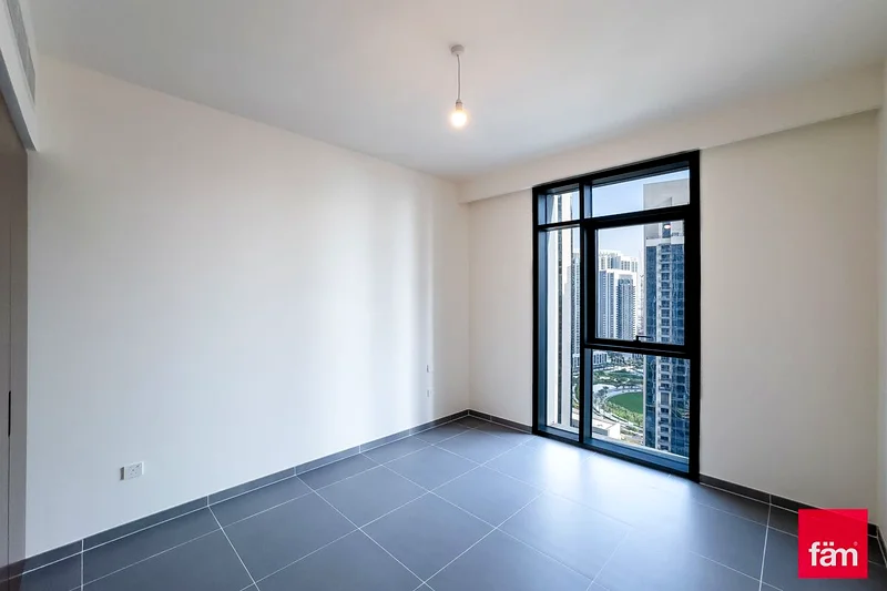 Waterfront Community | High-Floor | Community View64026024137730113