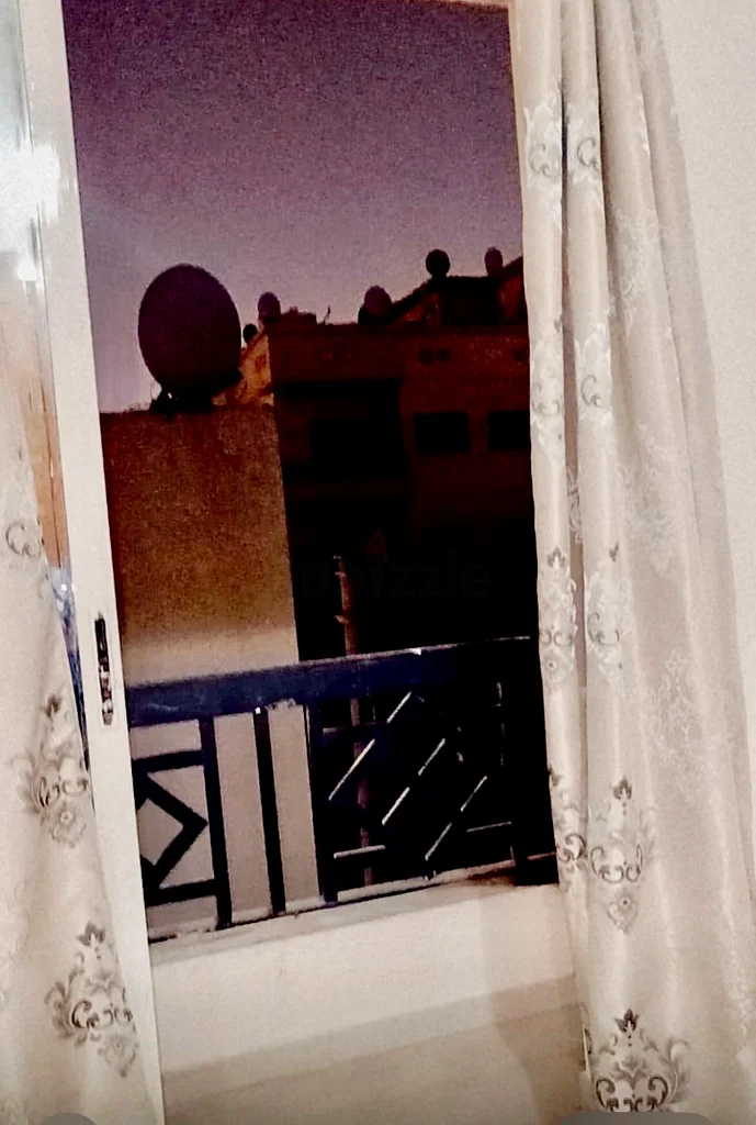 غرفة مفروشة بالكامل مع حمام داخلي وشرفة في النعيمية 264054497364097113