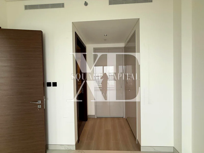 شقة فاخرة من غرفتي نوم + خادمة بإطلالة على المسبح وتقسيط على دفعات63758747334914112