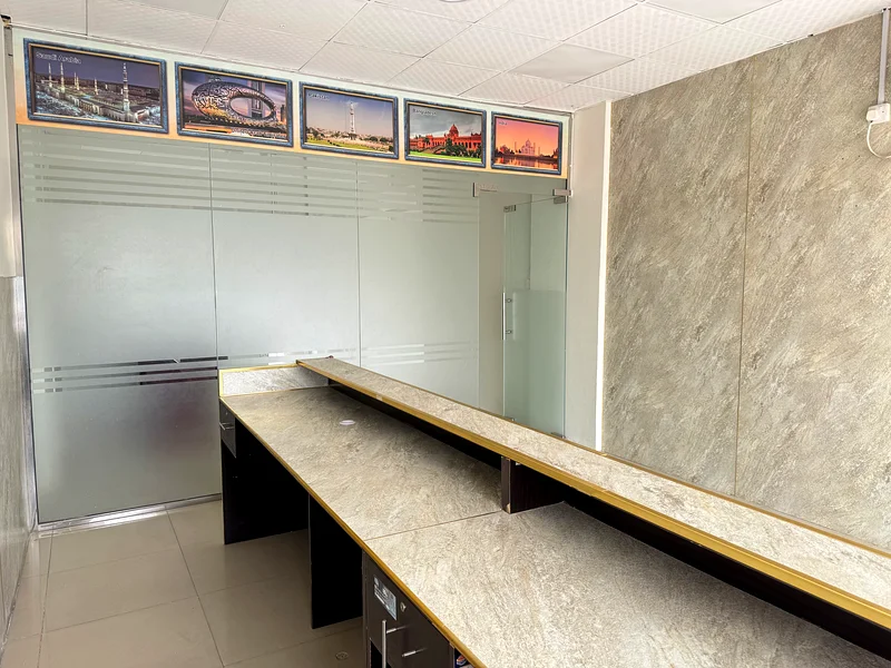 SHOP FOR RENT BEST LOCATIOM63816673270017113