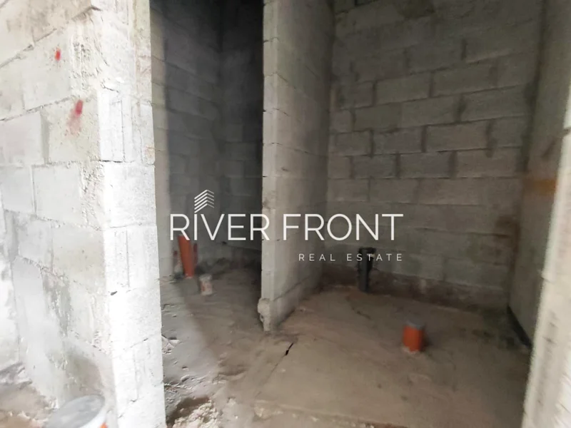 Shell and Core | Vacant | Good Location64063581270019111