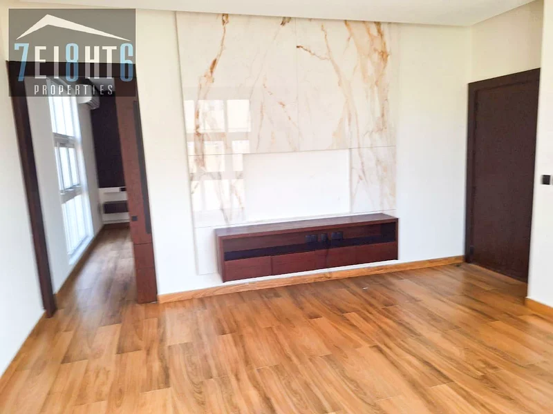 Vastu Compliant || Easy access || Spacious || 5 Bedroom independent || Garden63725654190850113