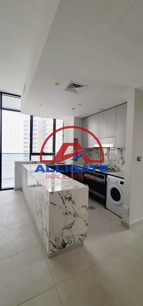 2BR WITH HUGE LAYOUT / PRIME LOCATION / WITH BALCONY /63734917127171113