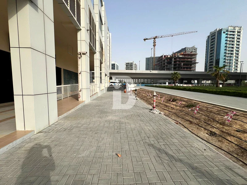 PRIME and IDEAL RETAIL | مناظر الحدائق | عائد استثماري مرتفع63825981573890111