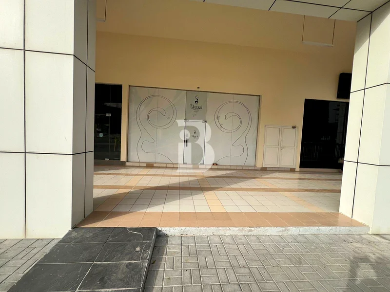 PRIME and IDEAL RETAIL | مناظر الحدائق | عائد استثماري مرتفع63825981573890110