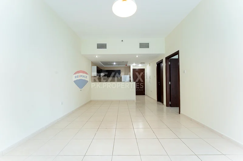 Vacant | Well Maintained | Pool View63735397866626112