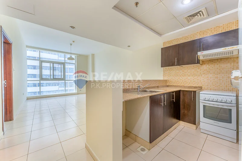 Vacant | Well Maintained | Pool View63735397866626111