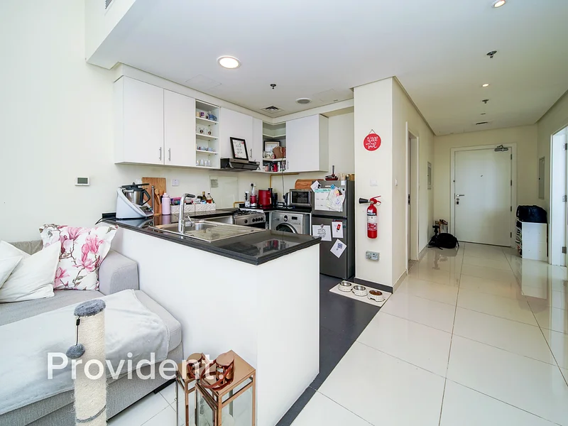 Pool and Golf Course View | Vacant Aug | Spacious63973172684034114