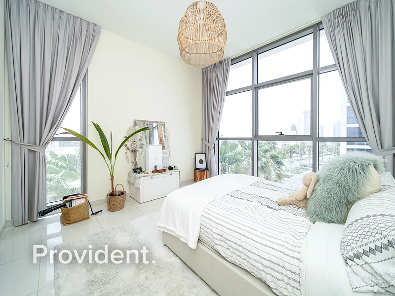 Pool and Golf Course View | Vacant Aug | Spacious63973172684034112