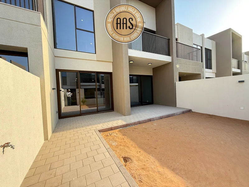 Brand New Ready To Move 3Bed + Maid Villa For Rent in Villanova63736149934594111
