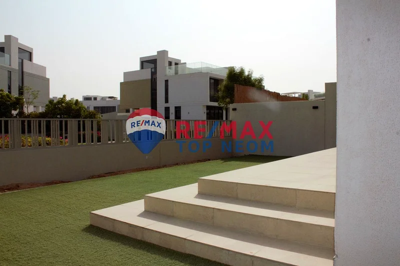 PRIME LOCATION | ELGANT | SPACIOUS LAYOUT63804773711617113