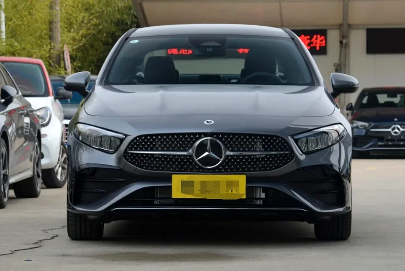 مرسيدس بنز A 200 L مرسيدس بنز A 200 L إصدار الأزياء
$ 30,100
أبرز النقاط63700563820546110