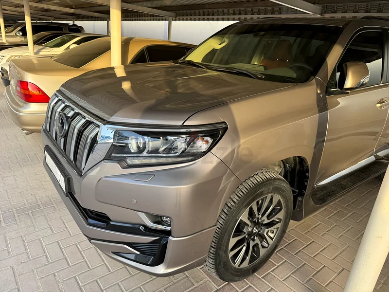 تويوتا برادو 2023 V6 VXR خيار كامل - مواصفات الخليج - ضمن ضمان وعقد صيانة الفطيم63700380962946112