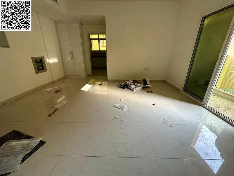 الشقة المكونة من غرفتي نوم، الأكبر والأنيقة، تقع في الطابق الثاني في المويحات 3، بالقرب من63712054124546113