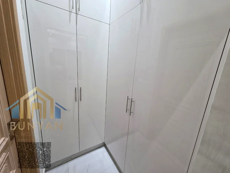 🔑 الرمز 141 | فيلا للإيجار في الياسمين – 5 غرف نوم رئيسية + 2 غرف معيشة + مجلس + مطبخ63720052495233111