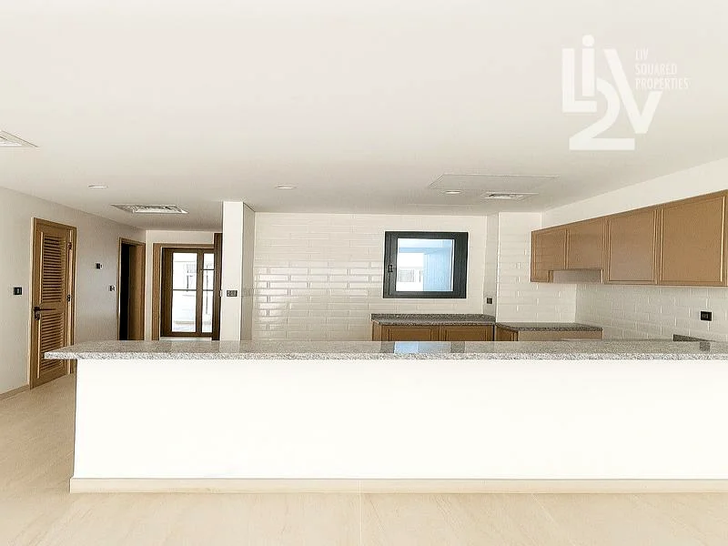 حديقة خاصة | جديدة بالكامل | تاون هاوس من 5 غرف نوم63725823732866114