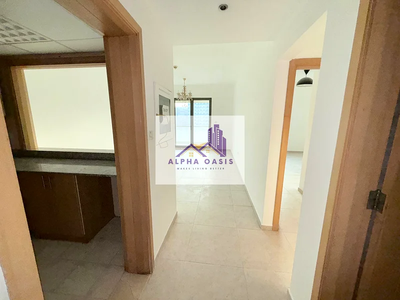 MODREN & SPACIOUS | PRIME LOCATION  | READY TO MOVE63747082323330112