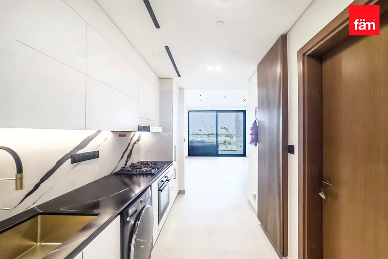Brand New Studio | Canal, Pool View | Vacant63793485939713113