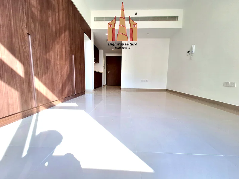 تصميم أكبر || شرفة واقفة || جميع وسائل الراحة63705460377985111