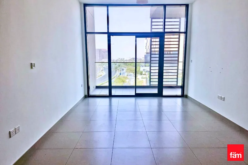 Investor Deal | Open View | Prime Location| Vacant64042475140609112