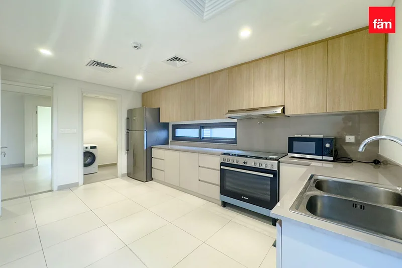 Well Maintained | Spacious Layout |4BR Plus Maids63750835264769113