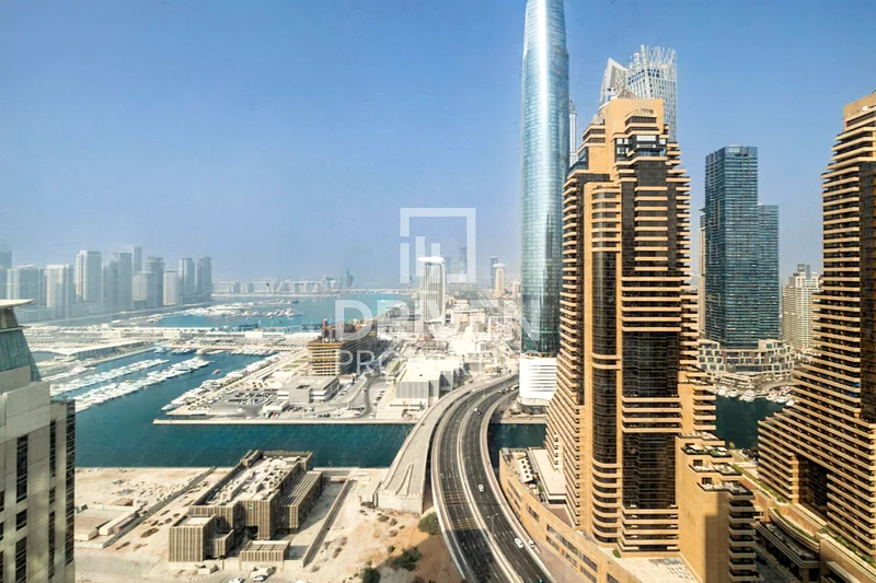 مكتب بمساحة الطابق بالكامل | طابق عالي | وحدات مجمعة63773052697346110