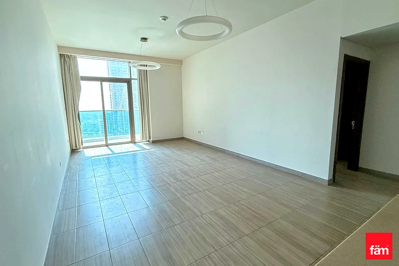BALCONY | LAKE VIEW | VACANT | SPACIOUS63749245009153113