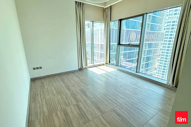 BALCONY | LAKE VIEW | VACANT | SPACIOUS63749245009153114