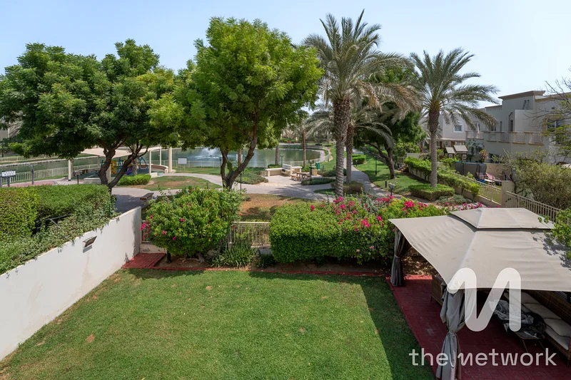 Vacant October | Lake View | Excellent Condition63729026112641112