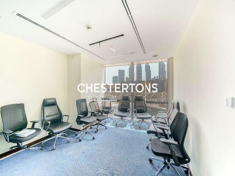 Skyline Office| Premium Amenities | Downtown64063143931906114