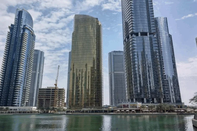 مكتب مقسم | طابق متوسط | DMCC63815241610371110