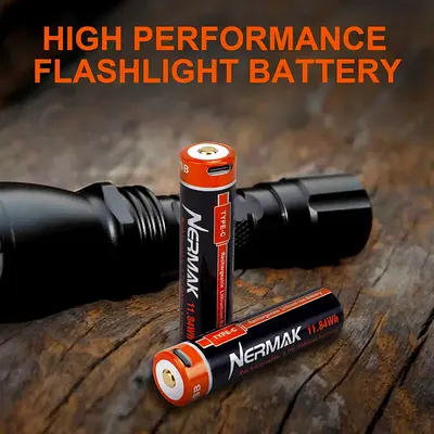 USB Rechargeable Lithium lon Battery for Flashlights 3.7V 3200mAh