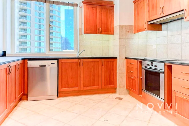 Upgraded | Large Balcony | Vacant63777631135490112