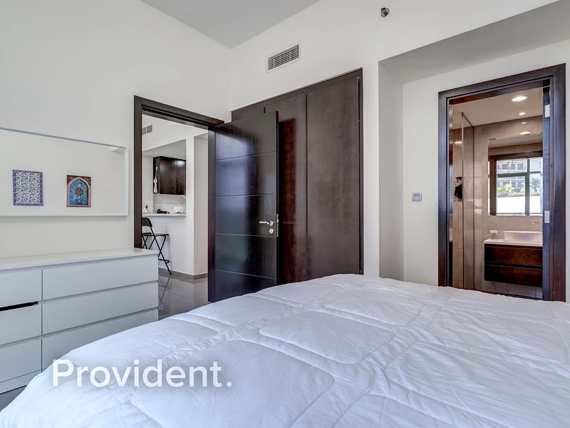 Contemporary | Walkable to Metro | Merano Tower63791445156738112