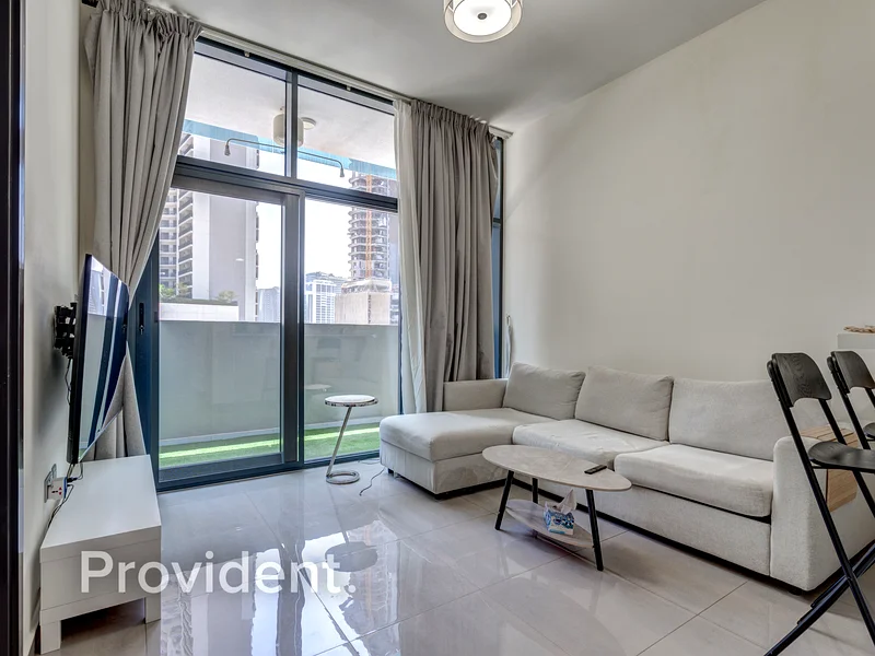 Contemporary | Walkable to Metro | Merano Tower63791445156738110