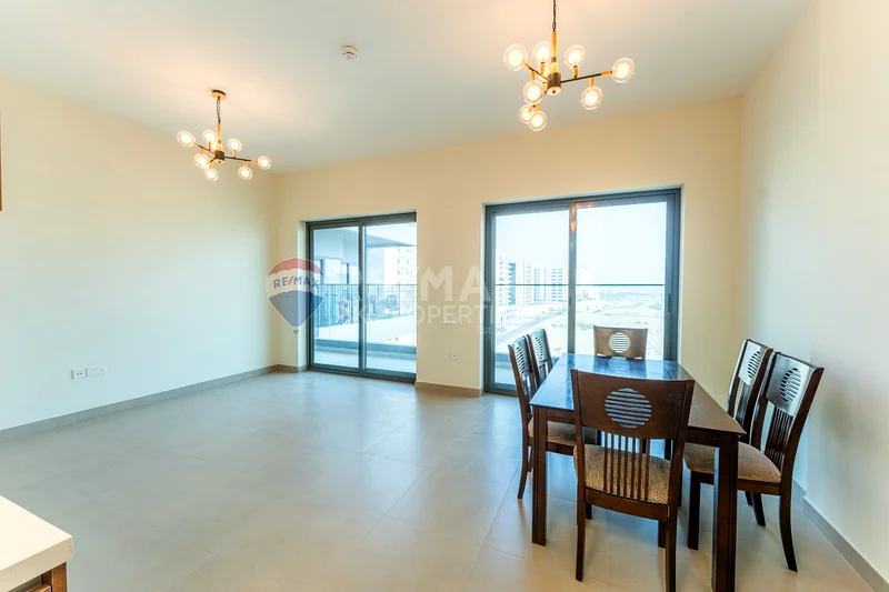 تصميم ضخم | حالة جديدة | معيشة فاخرة | بالقرب من المترو63762023249154114